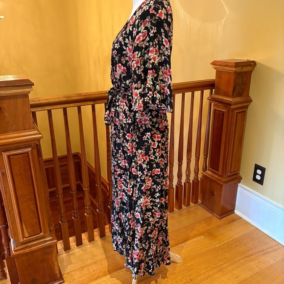 Floral Boho Feminine Ruffle Tiered Flutter Dress Sz S - Picture 6 of 9